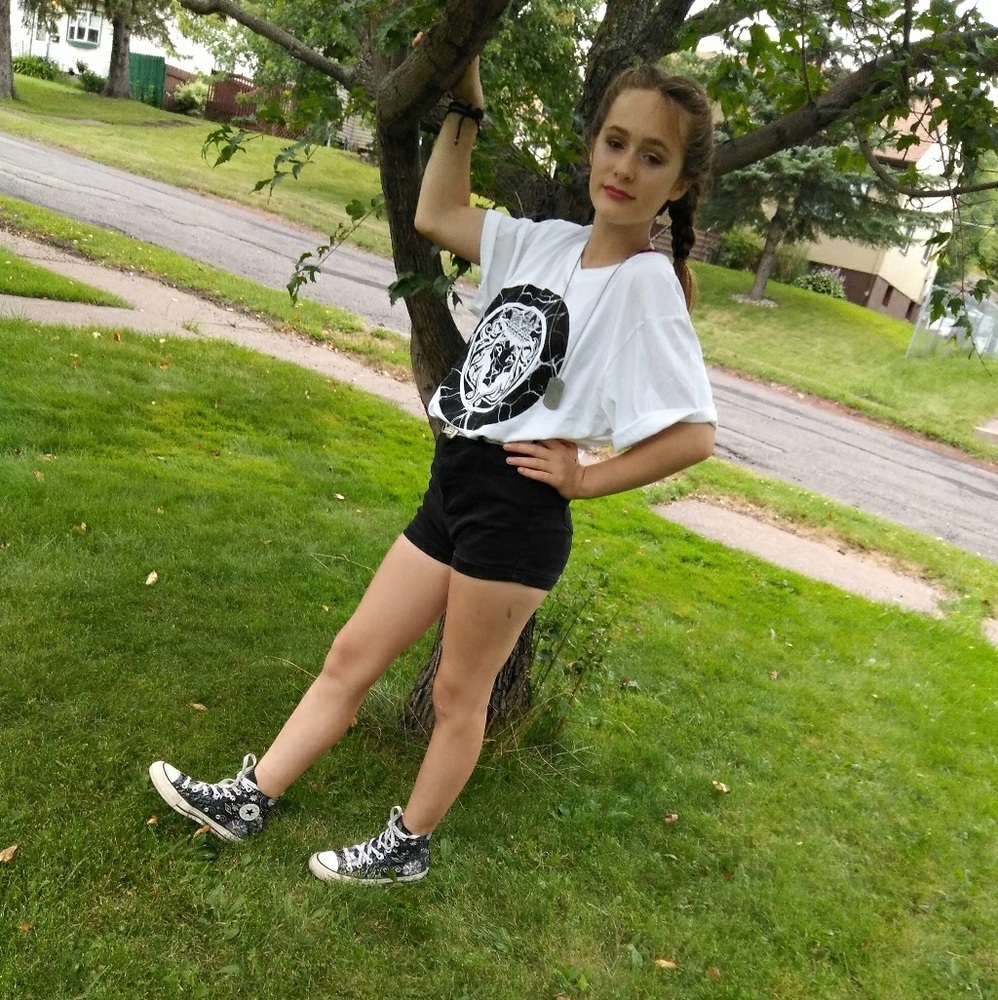 Converse - Picture 5 of 8